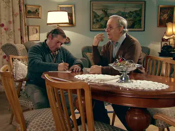 La vena de artística de Pelayo explota en un tierno poema La vena de artística de Pelayo explota en un tierno poema