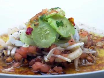 Tallarines de sepia y alficoz con sardina en salazón Tallarines de sepia y alficoz con sardina en salazón