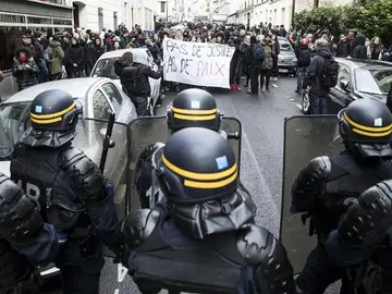 Protestas en Francia por la violación de un joven Protestas en Francia por la violación de un joven