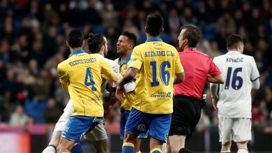 ¿Qué provocó la bronca en el túnel de vestuarios entre el Real Madrid y Las Palmas?