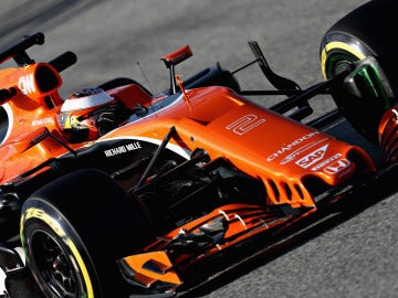 Vandoorne rueda con el McLaren Honda en Montmeló