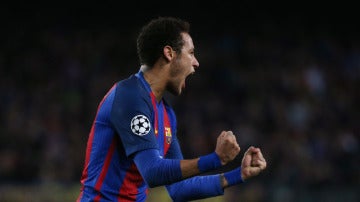 Neymar celebra su gol al PSG