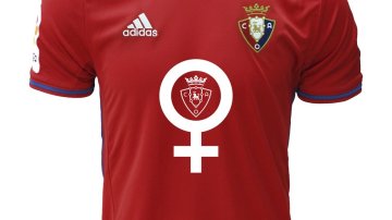 La camiseta del Osasuna con el símbolo femenino