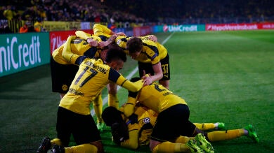 Aubameyang destroza al Benfica para meter al Borussia Dortmund en cuartos