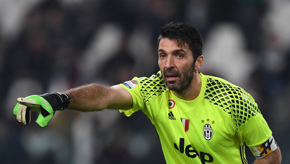 Buffon en un partido con la Juventus
