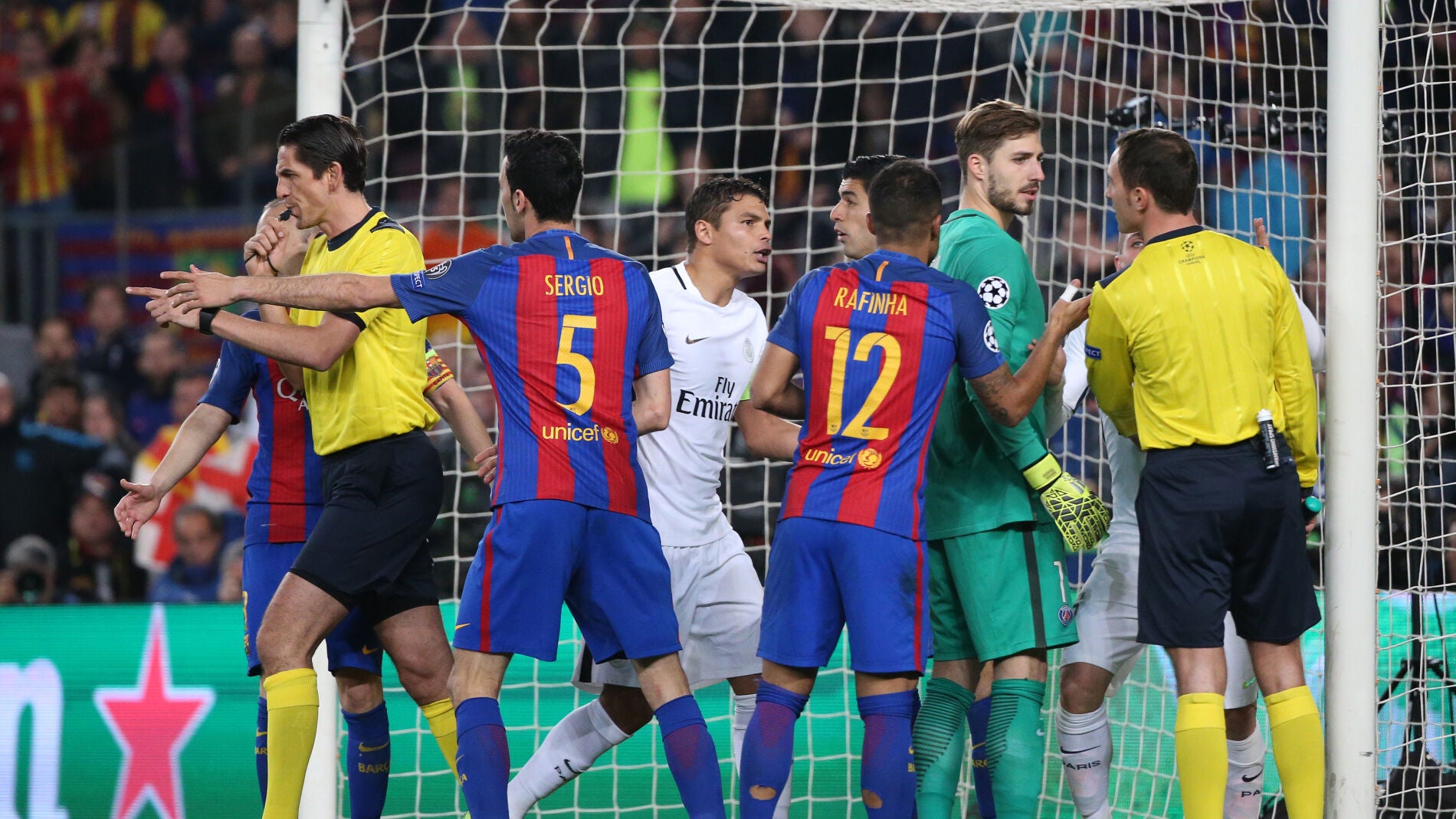 Las Jugadas Más Polémicas Del Barcelona-PSG: ¿Penalti A Suárez ...