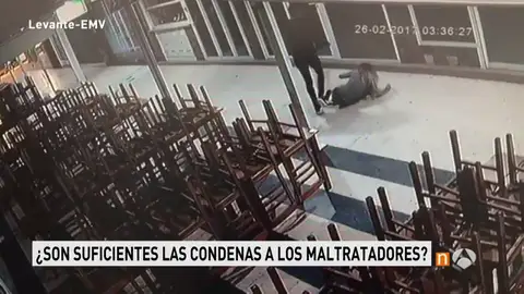 Agresión a una joven Agresión a una joven