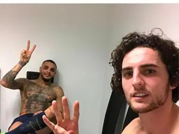 Neymar se acuerda de sus rivales tras la victoria Neymar se acuerda de sus rivales tras la victoria