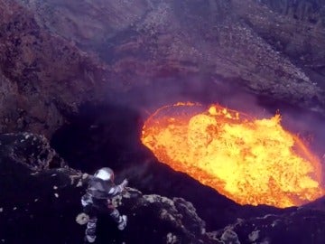 Los drones permiten observar las erupciones volcánicas casi desde su interior