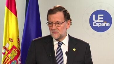 Rajoy elude la pregunta en inglés de un periodista de la BBC y pasa su turno a otra española
