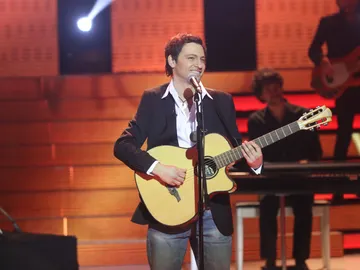 Fran Valenzuela se deja el alma sobre el escenario con ‘Corazón partío’ de Alejandro Sanz Fran Valenzuela se deja el alma sobre el escenario con ‘Corazón partío’ de Alejandro Sanz