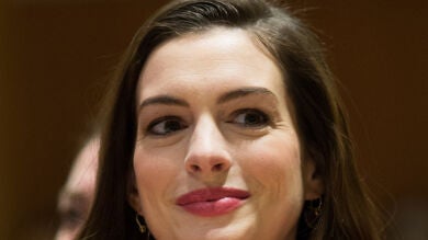 Anne Hathaway tiene un mensaje para aquellos que van a llamarla 