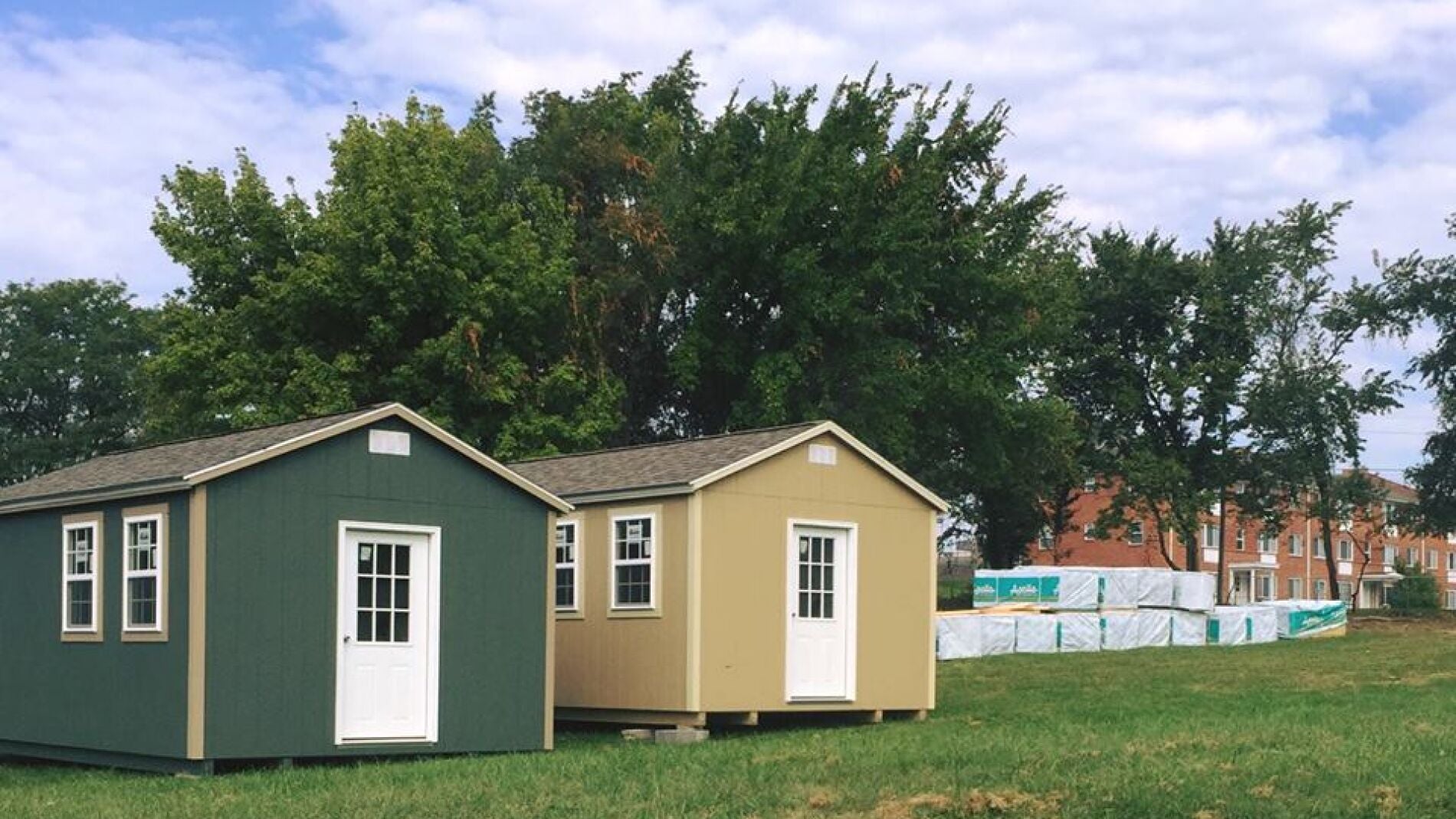 Villa de 50 casas peque&ntilde;as destinadas a los veteranos de guerra que carecen de un hogar
