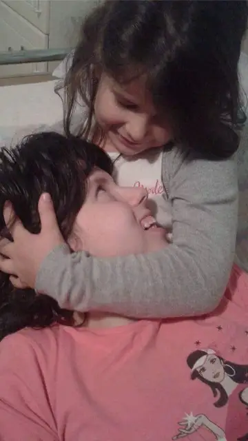 Madre e hija en el hospital Madre e hija en el hospital