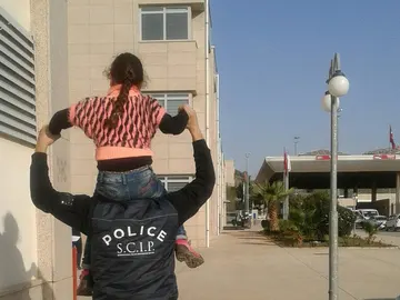 Emma, la niña secuestrada hace cinco años, regresa a Italia Emma, la niña secuestrada hace cinco años, regresa a Italia