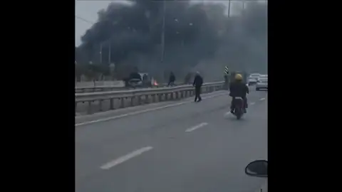 Frame 16.94611 de: Un helicóptero se estrella en las afueras de Estambul Frame 16.94611 de: Un helicóptero se estrella en las afueras de Estambul