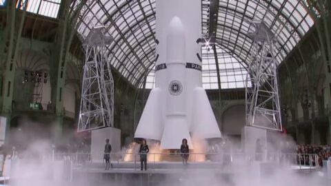 Frame 1.132769 de: Chanel sorprende con una nave espacial