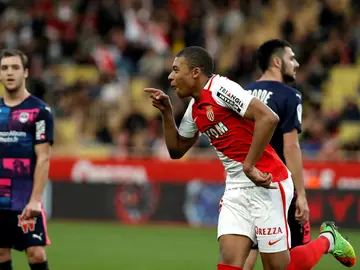 Mbappe celebra un gol Mbappe celebra un gol