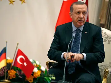 El presidente turco Erdogan dice que Holanda actúa con "remanentes nazis y fascistas" El presidente turco Erdogan dice que Holanda actúa con "remanentes nazis y fascistas"
