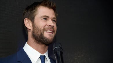 Chris Hemsworth quiere que James Bond sea una mujer, y tiene a la actriz perfecta