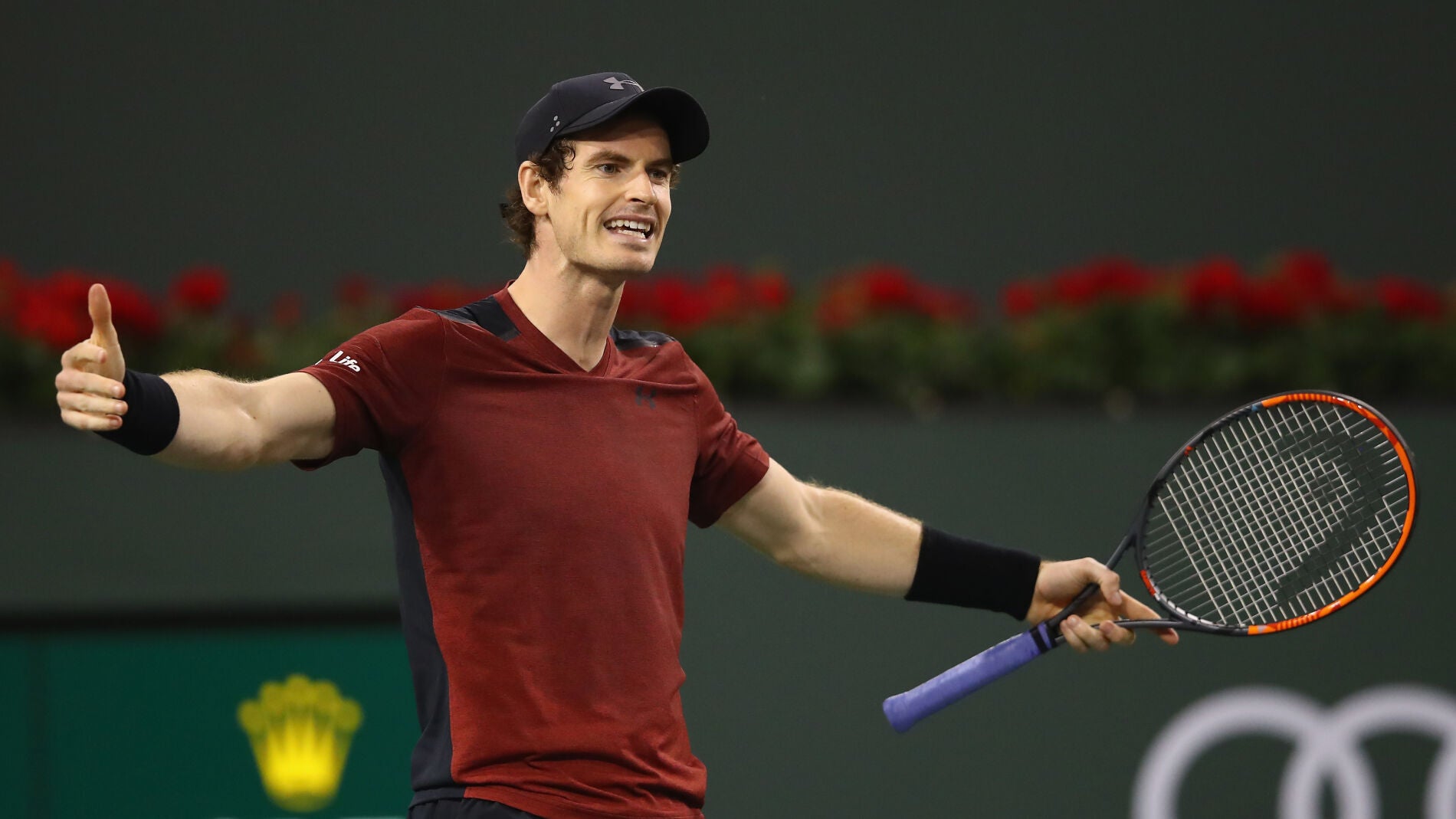 Andy Murray gesticula durante su partido en Indian Wells
