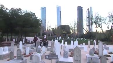 Un 'cementerio infinito' aparece en Madrid por los 16.000 niños muertos en la guerra de Siria