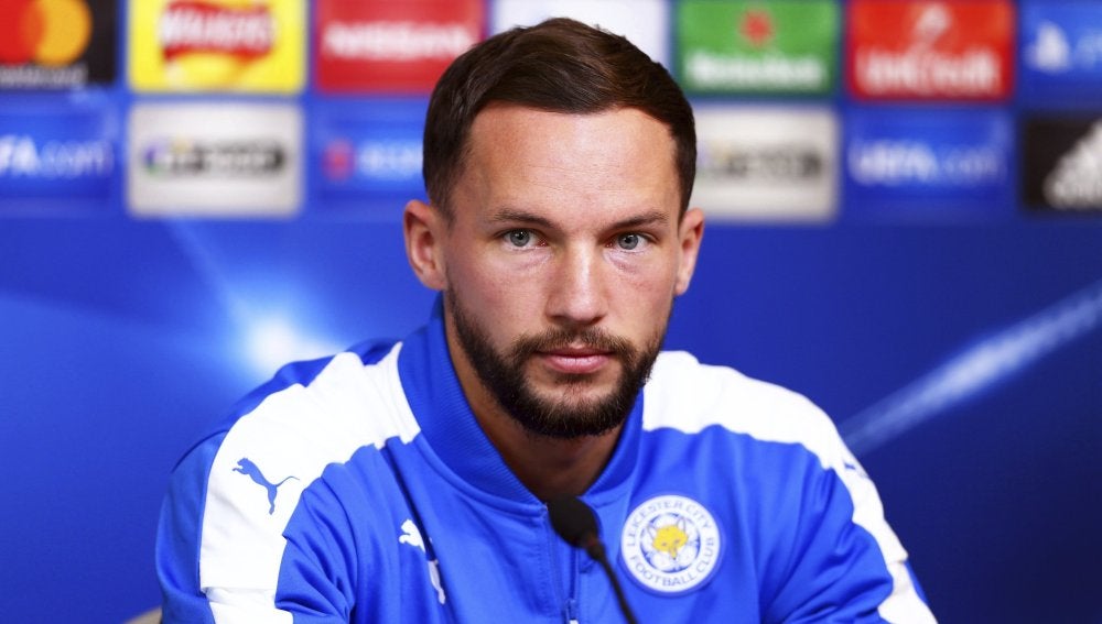 Danny Drinkwater, jugador del Leicester, durante una rueda de prensa
