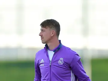 Guti en un partido con la cantera del Madrid Guti en un partido con la cantera del Madrid