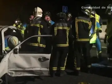 Frame 24.862769 de: Dos heridos en una colisión provocada por un conductor “kamikaze" Frame 24.862769 de: Dos heridos en una colisión provocada por un conductor “kamikaze"