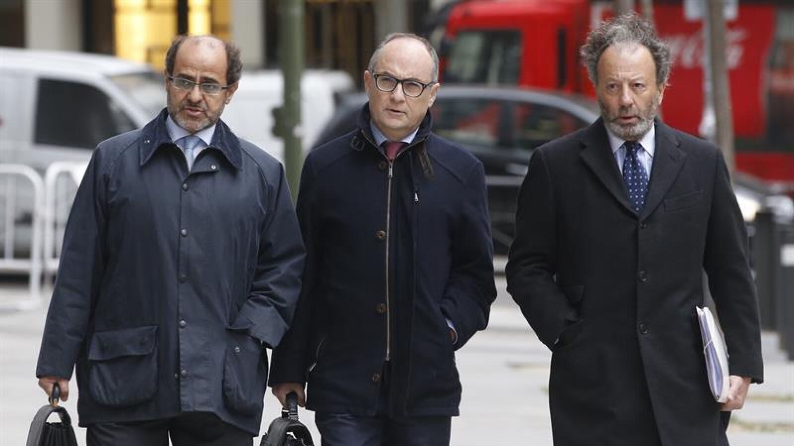 Restoy y Segura defienden que extremaron precauciones en la salida a Bolsa de Bankia