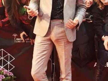 ¿Qué famoso marca este paquete en el Festival de Málaga? ¿Qué famoso marca este paquete en el Festival de Málaga?