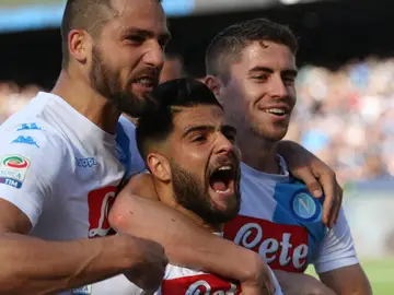 Los jugadores del Nápoles celebrando uno de los goles Los jugadores del Nápoles celebrando uno de los goles