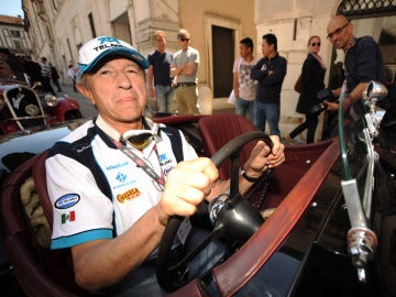 Jo Ramírez, en un rally de coches históricos en Brescia