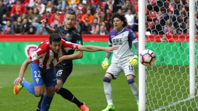 El Sporting arrasa al Granada en siete minutos y sueña con lograr la salvación