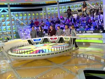 Frame 49.652483 de: La sorpresa de 'La Ruleta de la Suerte' para celebrar el Día del Padre Frame 49.652483 de: La sorpresa de 'La Ruleta de la Suerte' para celebrar el Día del Padre