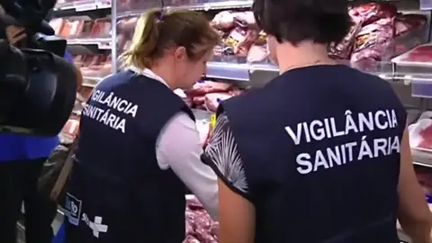 Frame 13.89946 de: La Comisión Europea asegura que no hay alerta por carne brasileña en UE pero vigila situación Frame 13.89946 de: La Comisión Europea asegura que no hay alerta por carne brasileña en UE pero vigila situación