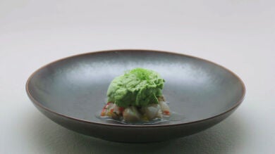 Ceviche de cigalas y vieiras con roca nitro de leche de tigre