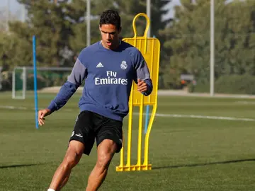 Raphael Varane, en su entrenamiento en Valdebebas. Raphael Varane, en su entrenamiento en Valdebebas.