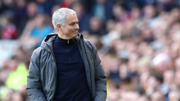 José Mourinho, durante un partido