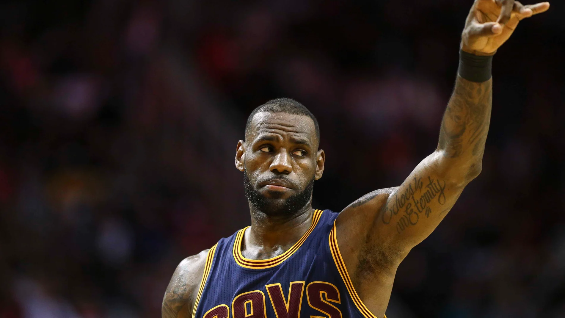 LeBron James, durante un partido LeBron James, durante un partido