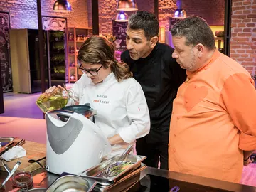 Rakel manda callar a Paco Roncero y Alberto Chicote Rakel manda callar a Paco Roncero y Alberto Chicote