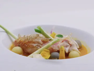 Bullit de salmonete y verguras Bullit de salmonete y verguras