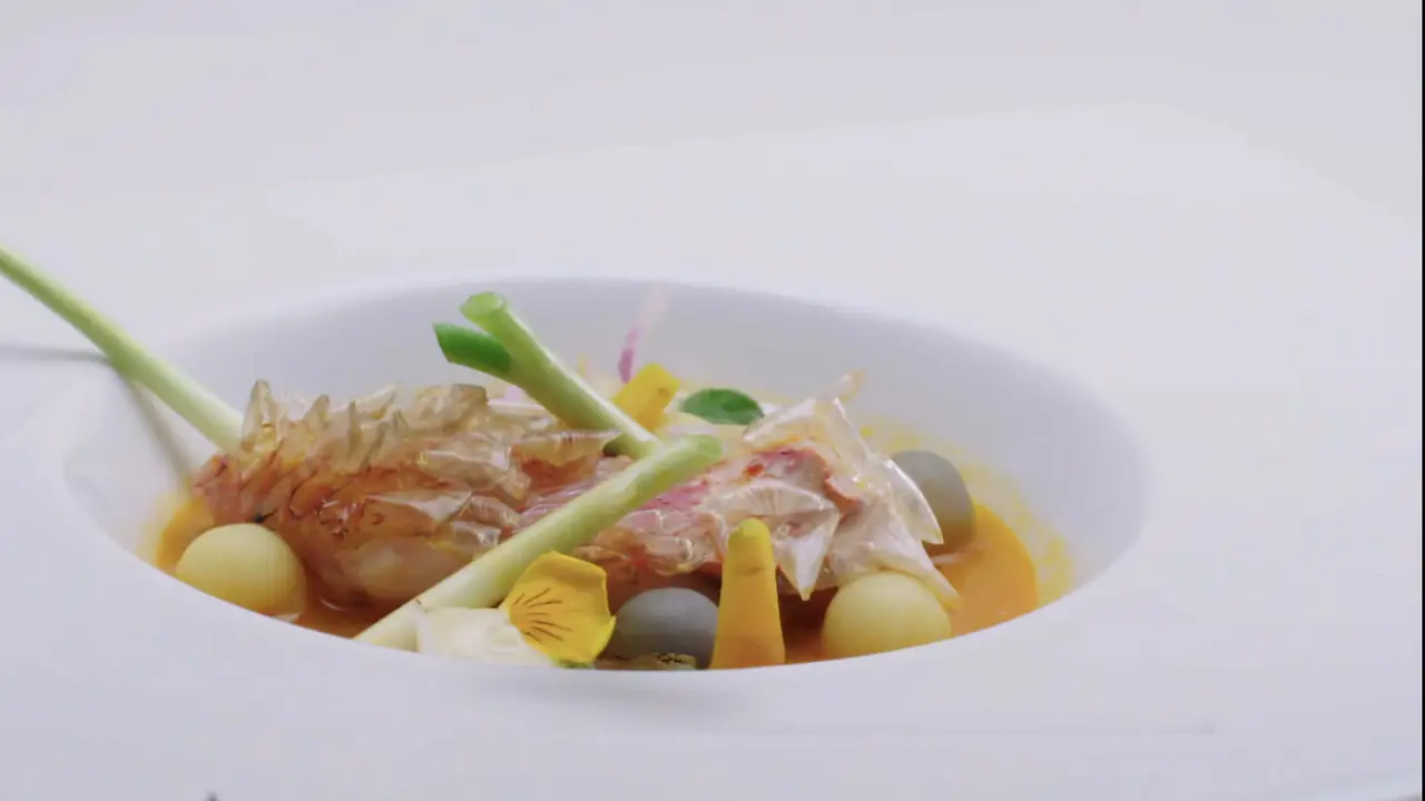Bullit de salmonete y verguras