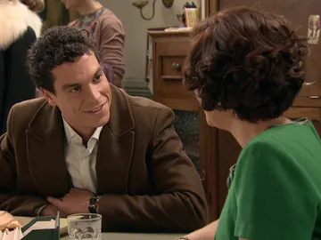 Un pequeño engaño de Marta a Rafael pone en paz sus pensamientos Un pequeño engaño de Marta a Rafael pone en paz sus pensamientos