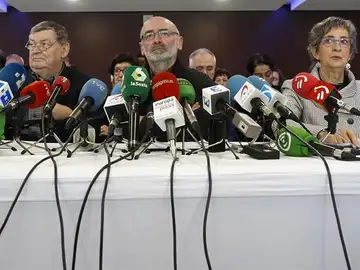 Mediadores implicados en el desarme de ETA Mediadores implicados en el desarme de ETA