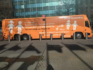 El autobús de Hazte Oír en Nueva York El autobús de Hazte Oír en Nueva York