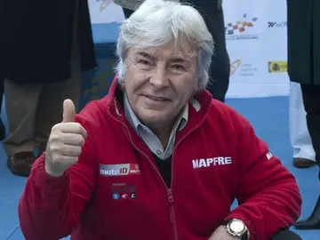 El 13 veces campeón del mundo, Ángel Nieto. El 13 veces campeón del mundo, Ángel Nieto.