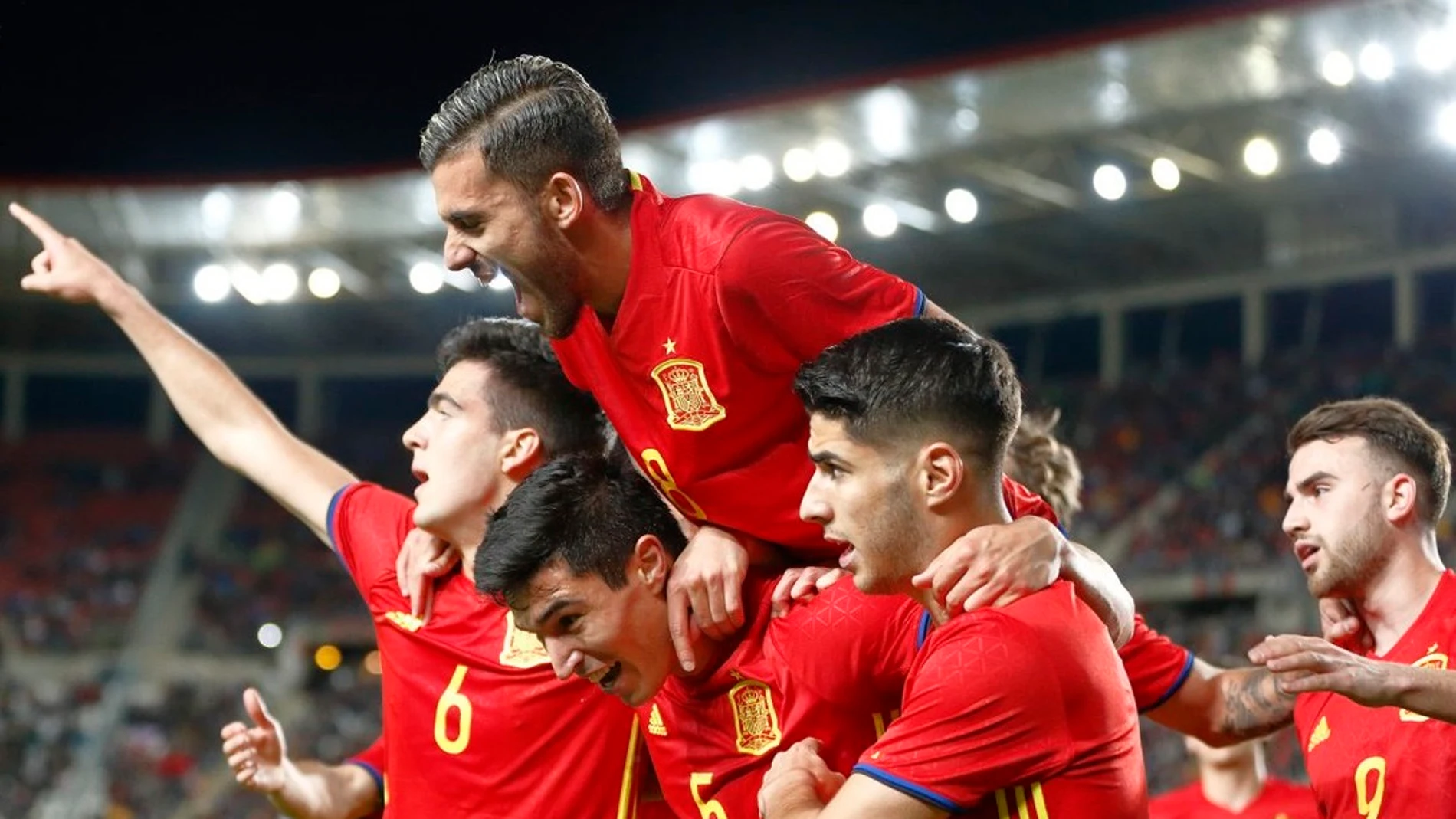 La selección española sub-21 celebra un gol La selección española sub-21 celebra un gol