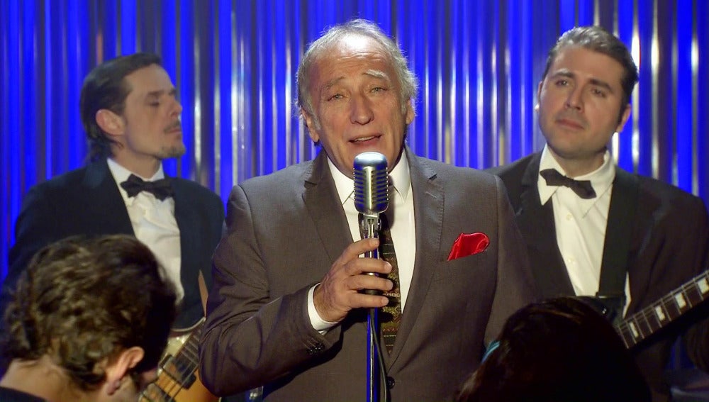 El 'King's Road Club' abre sus puertas al amor gracias a la actuación de Pablo Abraira