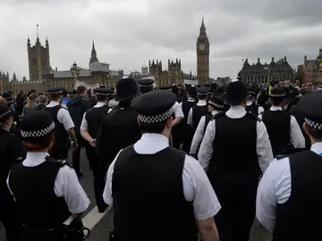 Minuto de silencio en solidaridad por las víctimas del atentado en Londres Minuto de silencio en solidaridad por las víctimas del atentado en Londres